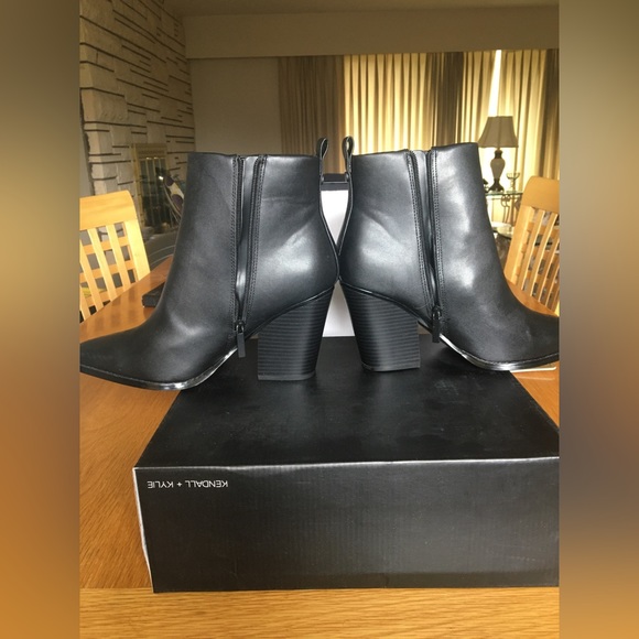 Sz 11 black booties, new in box - Picture 2 of 5